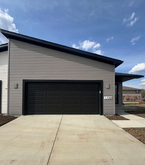 1730 Millstone Dr, Normal, IL, 61761-9707 | Card Image