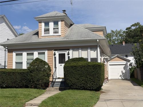 62 Lyndon Rd, Cranston, RI, 02905-1121 | Card Image