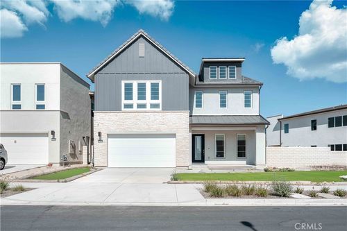 27554 Elderberry Dr, Valencia, CA, 91381-1763 | Card Image
