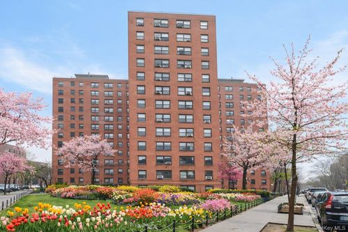apt-7g-9932 66th Rd, Rego Park, NY, 11374-4408 | Card Image