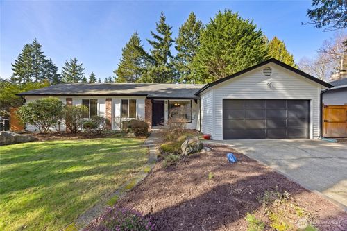 31911 42nd Ave Sw, Federal Way, WA, 98023-2139 | Card Image