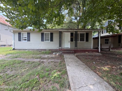 706 Anderson St, Elizabeth City, NC, 27909-3802 | Card Image