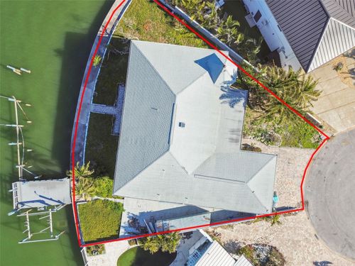 13 Bellevue Dr, TREASURE ISLAND, FL, 33706-1201 | Card Image