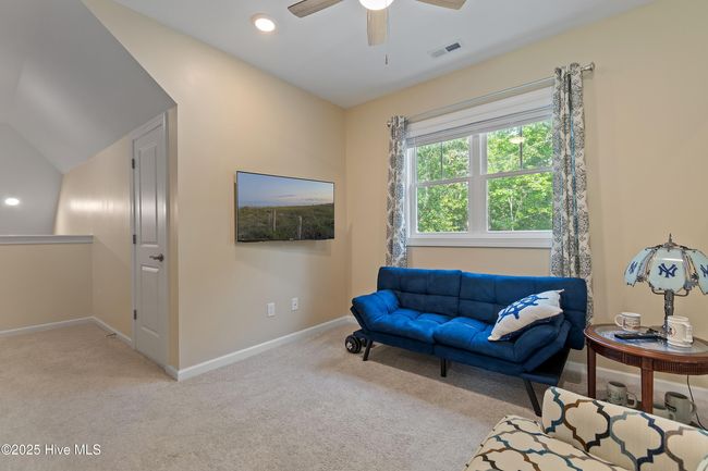 Loft upstairs | Image 45