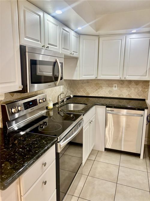 apt-211-470 Nw 20th St, Boca Raton, FL, 33431-7987 | Card Image