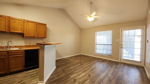 627-6108 Abrams Rd, Dallas, TX, 75231-8042 | Card Image