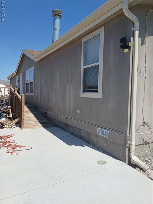 6440 Park Retiro, Pahrump, NV, 89060-1213 | Card Image