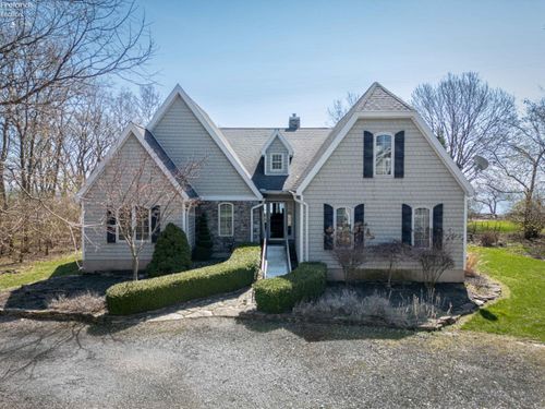135 Morning Glory Ln, Kelley's Island, OH, 43438-6571 | Card Image