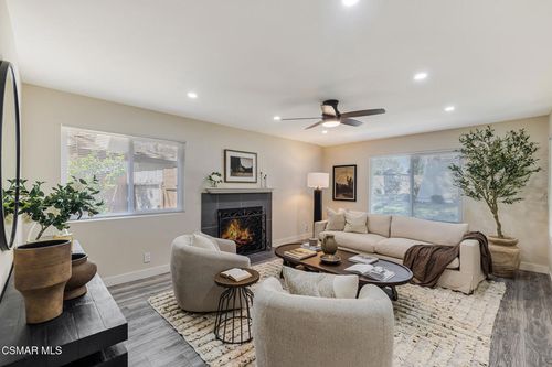 1137 Bright Glen Cir, Westlake Village, CA, 91361-3319 | Card Image