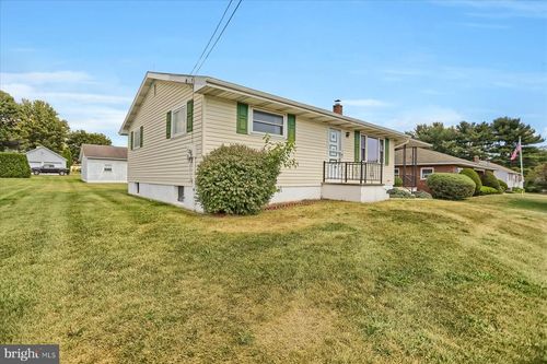 616 W Maple St, VALLEY VIEW, PA, 17983-9722 | Card Image