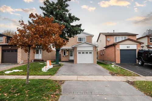47 Martindale Cres, Brampton, ON, L6X2V7 | Card Image