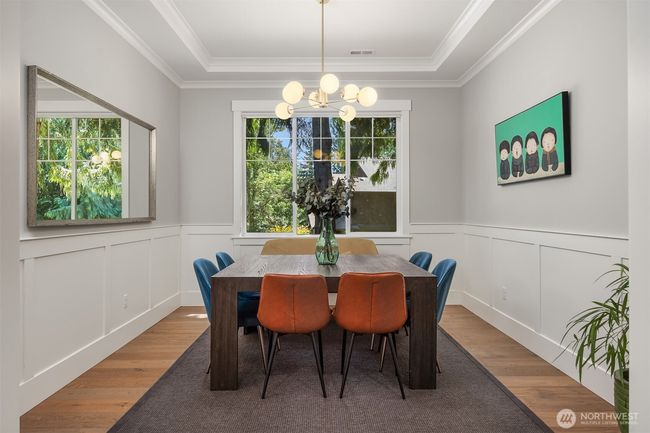 Formal Dining Room | Image 14