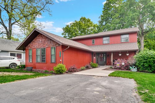 225 Lilac Ln, Walkerton, IN, 46574-9524 | Card Image