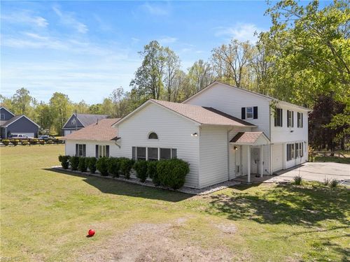 12522 Doles Rd, Zuni, VA, 23898-3359 | Card Image