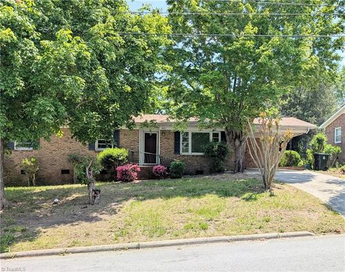 807 Mary James Ave, Thomasville, NC, 27360-2744 | Card Image