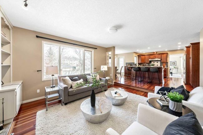 105 Candle Place Sw, Home with 4 bedrooms, 3 bathrooms and 6 parking in Calgary AB | Image 14