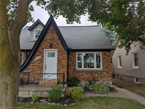 main-224 Highland Rd E, Kitchener, ON, N2M3W2 | Card Image