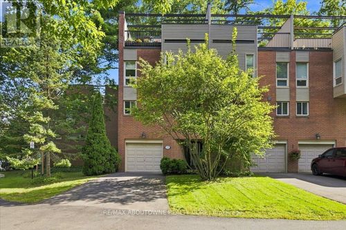 13-1250 Marlborough Crt, Oakville, ON, L6H2W7 | Card Image