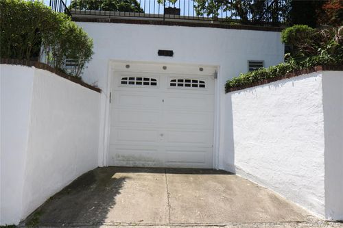 180 Scott Ave, Yonkers, NY, 10704-4306 | Card Image