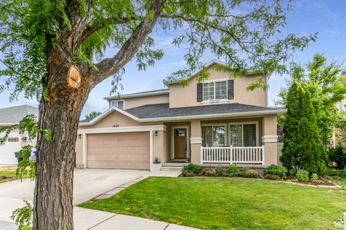 1698 St Andrews Dr, Farmington, UT, 84025-2900 | Card Image