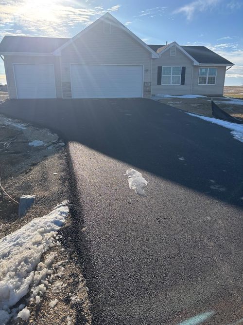 210 Autumnwood Ln, DAVIS JUNCTION, IL, 61020-9449 | Card Image