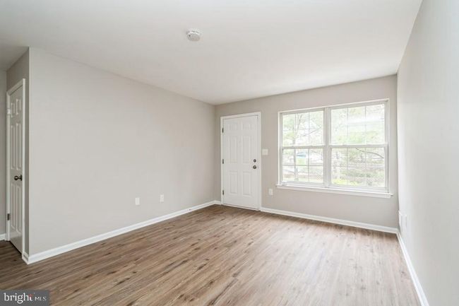 107 Moore Ct, Condo with 2 bedrooms, 1 bathrooms and null parking in Pennington NJ | Image 9