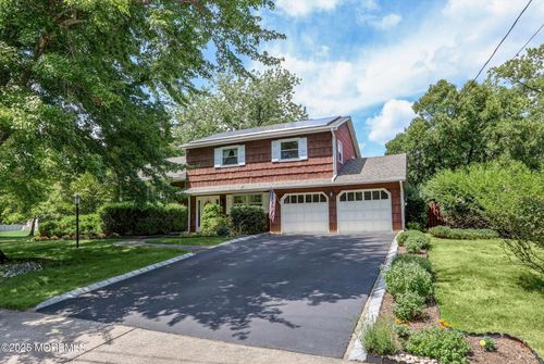 14 Canadian Woods Rd, Marlboro, NJ, 07746-1672 | Card Image