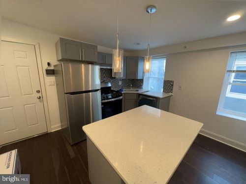 3r-1635 W Girard Ave, PHILADELPHIA, PA, 19130-1614 | Card Image