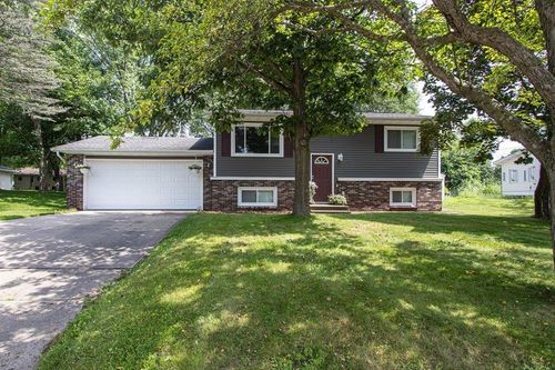 1729 Lenard St, Wausau, WI, 54401-1918 | Card Image