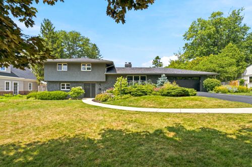 3827 Chevington Rd, Upper Arlington, OH, 43220-4718 | Card Image