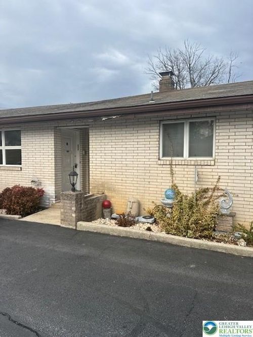 apt-3-2561-2563 Gap View Road, Slatington Boro, PA, 18080 | Card Image