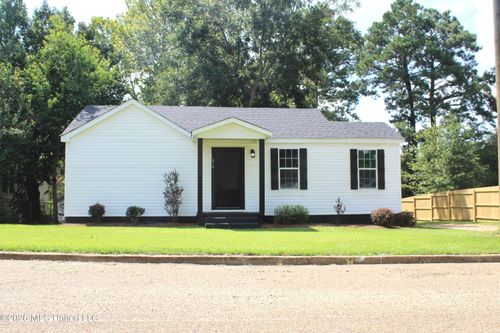 216 6th Avenue, Magee, MS, 39111 | Card Image