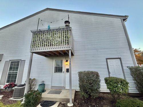 a-1677 Trowbridge Ct, Wheaton, IL, 60189-8261 | Card Image