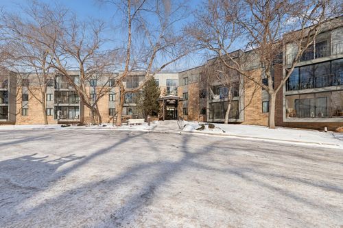 apt-311-10 Windsor Ct, New Brighton, MN, 55112-3382 | Card Image