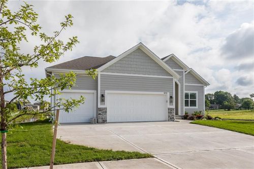 18722 W 169th Ter, Olathe, KS, 66062-2836 | Card Image