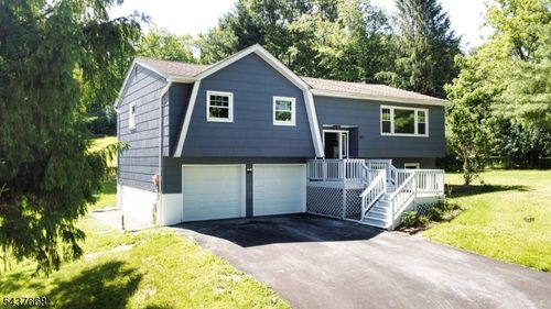 43 Courtland Dr, Sussex, NJ, 07461-1711 | Card Image