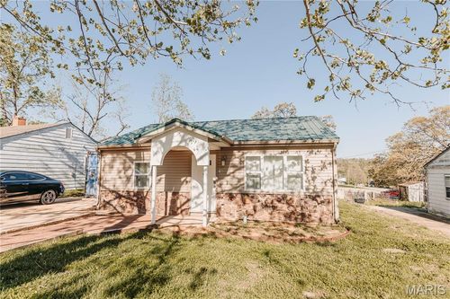 106 N Newport Ln, Waynesville, MO, 65583-2243 | Card Image