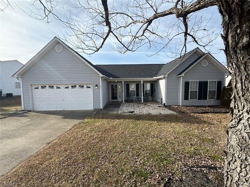 3715 Tuxford Ln, Jamestown, NC, 27282-9575 | Card Image