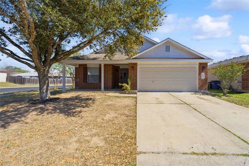 12800 Sky Harbor Dr, Del Valle, TX, 78617-3652 | Card Image