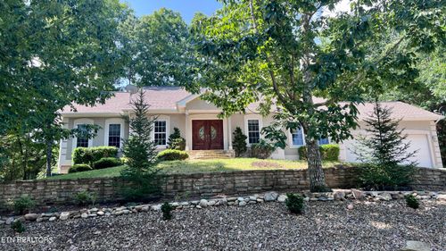 11 Milnor Cir, Crossville, TN, 38558-2766 | Card Image