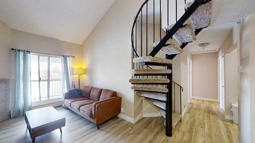 302-4210 20 Ave S, Lethbridge, AB, T1K4X9 | Card Image