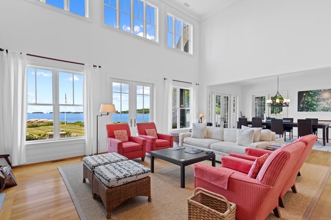 Living Room | Image 10