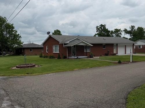 130 W Redbud St, Marshall, IN, 47859-8895 | Card Image