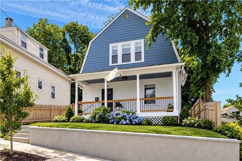 49 Woodbine St, Providence, RI, 02906-1921 | Card Image