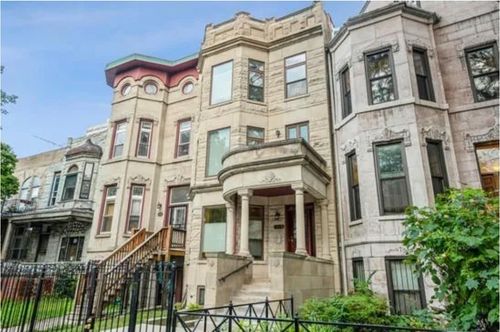 3-3549 King Dr, Chicago, IL, 60653-1126 | Card Image