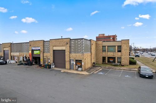 4215 Walney Rd, CHANTILLY, VA, 20151-2950 | Card Image