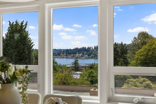 b319-11630 100th Ave Ne, Kirkland, WA, 98034-6512 | Card Image