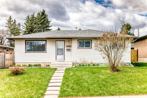 8623 Alanwood St Se, Calgary, AB, T2H1R9 | Card Image