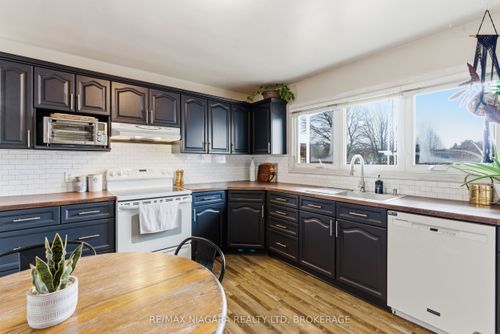 1350 Haist St, Ridgeville, ON, L0S1M0 | Card Image