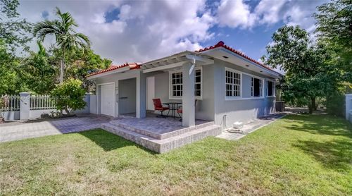 1115 Madrid St, Coral Gables, FL, 33134-2211 | Card Image